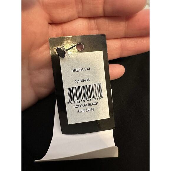 NWT Avenue Women Val Dress Short Button Tab Flutter Sleeve Size 22/24 Black - Picture 9 of 16